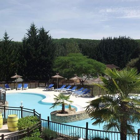 Domaine De Guillalmes Hotel Fumel Exterior photo