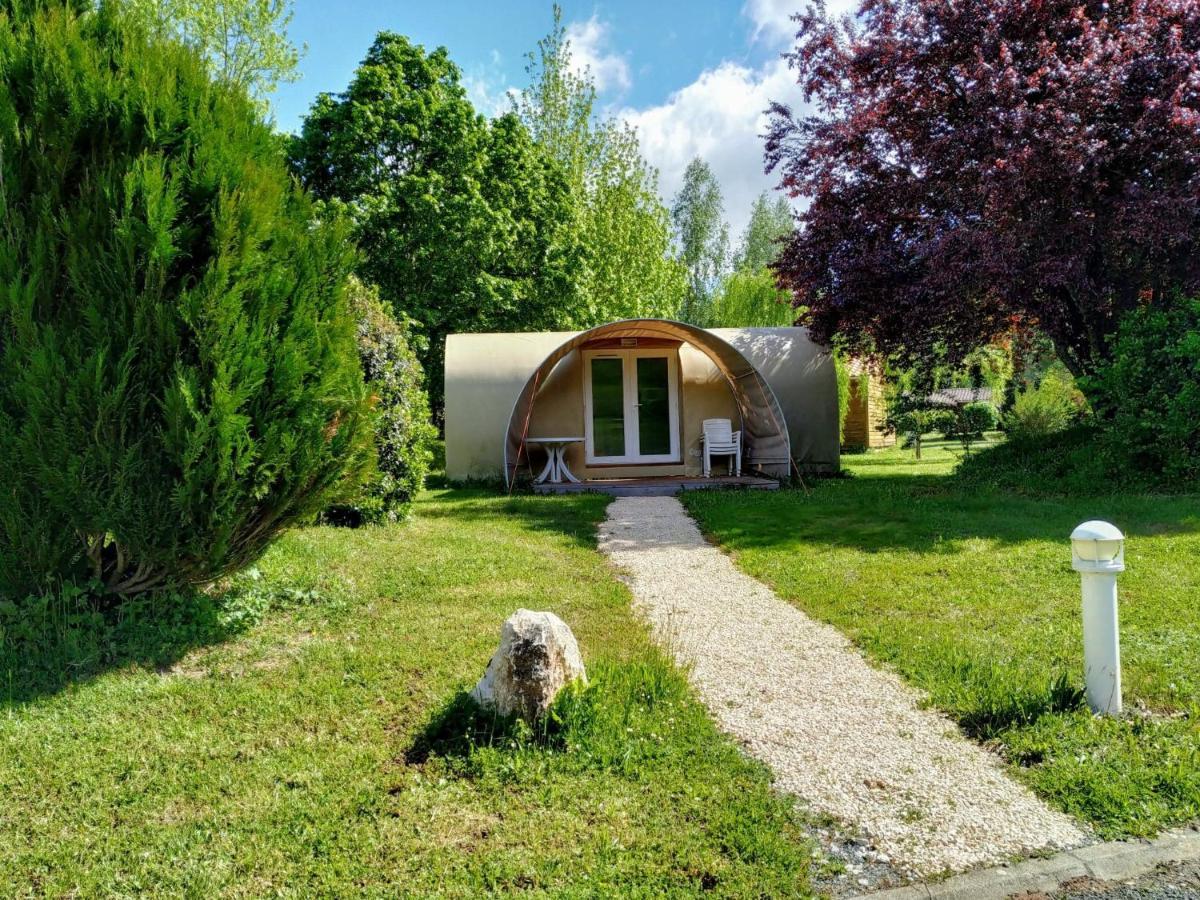 Domaine De Guillalmes Hotel Fumel Exterior photo