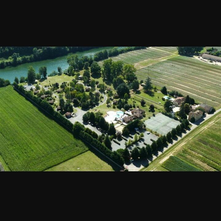 Domaine De Guillalmes Hotel Fumel Exterior photo